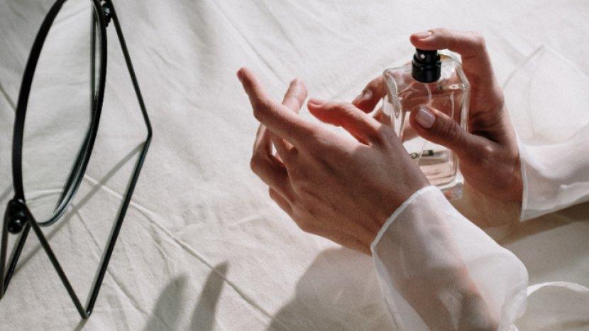 Tips Pakai Parfum buat Hijaber agar Wangi Tahan Lama saat Lebaran