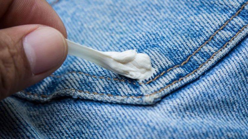 5 Cara Mengatasi Noda Permen Karet pada Pakaian, Efektif Pakai Es Batu