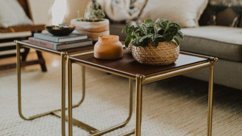 Nikmati Segelas Kopi Bareng Keluarga Makin Asik dengan 5 Coffee Table Estetik