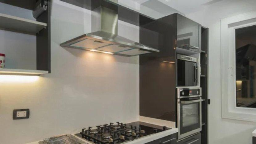 5 Manfaat Pakai Cooker Hood di Dapur, Mengurangi Hawa Panas dan Asap Masakan