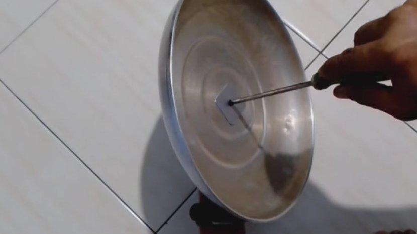 Tutup Panci Rusak? Coba Cara Sederhana Ini Agar Bisa Dipakai Lagi