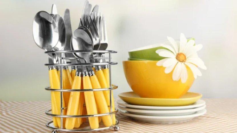 5 Rekomendasi Rak Sendok Multifungsi, Tunjang Dapur Rapi dan Penggunaan Lebih Higienis