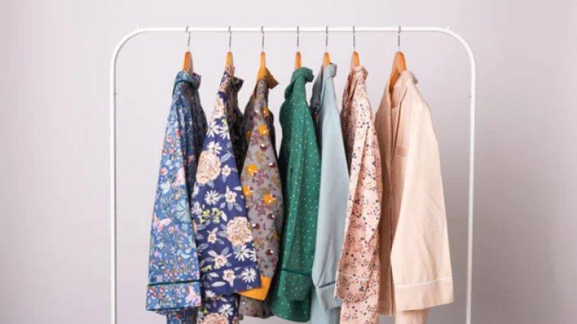 5 Rekomendasi Standing Hanger untuk Anak Kos, Irit Tempat Guna Menata Aneka Barang
