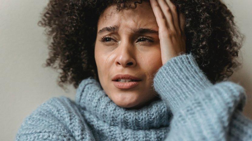 5 Cara Mengatasi Mata Bengkak setelah Menangis, Kompres Air Dingin hingga Mentimun