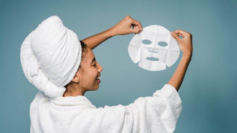 Kulit Cerah dan Lembap Bebas Masalah dengan 5 Rekomendasi Sheet Mask Terbaik
