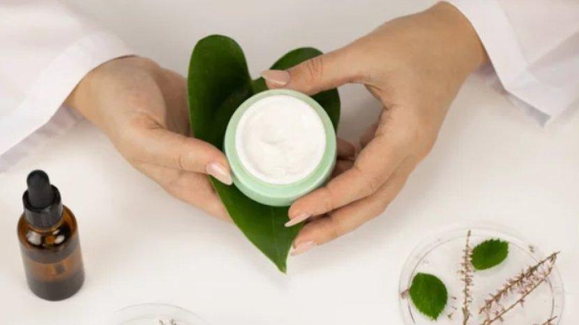 6 Manfaat Probiotik, Bakteri Baik yang Sering Hadir di Dalam Produk Skincare