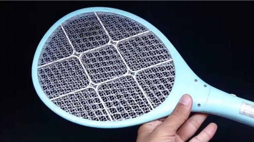 5 Cara Merawat Raket Nyamuk supaya Awet, Perhatikan Cara Pemakaiannya