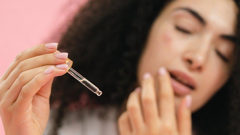 7 Skincare yang Harus Dihindari Jika Kulitmu Berjerawat