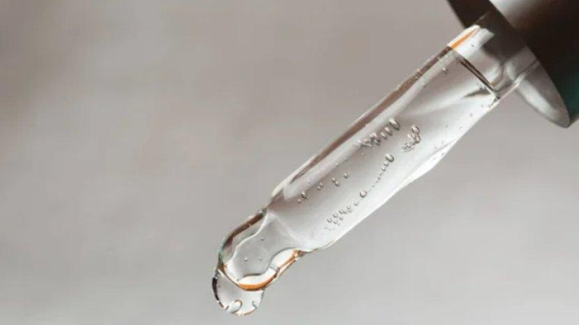 ilustrasi-serum-yang-mengandung-hyaluronic-acid.jpg