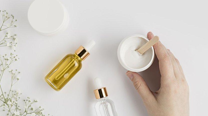 Ternyata 6 Skincare ini Disarankan Disimpan di Kulkas Lho, Banyak Manfaatnya