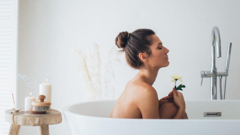 5 Rekomendasi Sabun Mandi untuk Kulit Kering, Formulanya Bikin Lembap Seharian