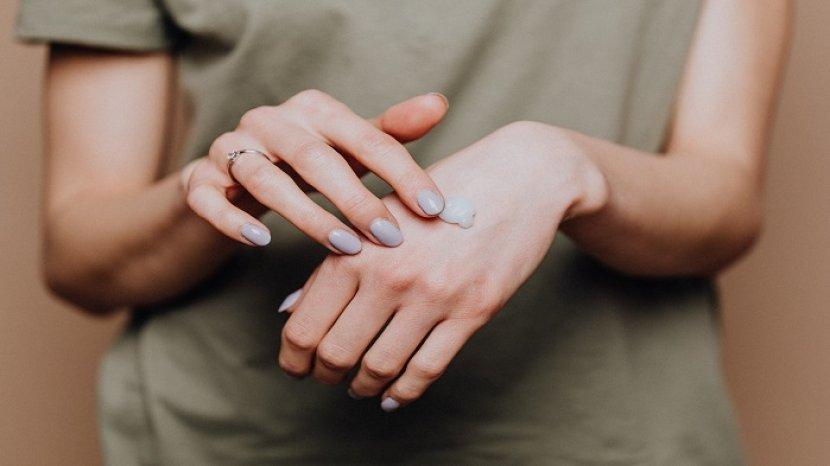 5 Rekomendasi Body Lotion Ukuran Mini, Kemasan Mungil yang Cocok Kamu Bawa Bepergian