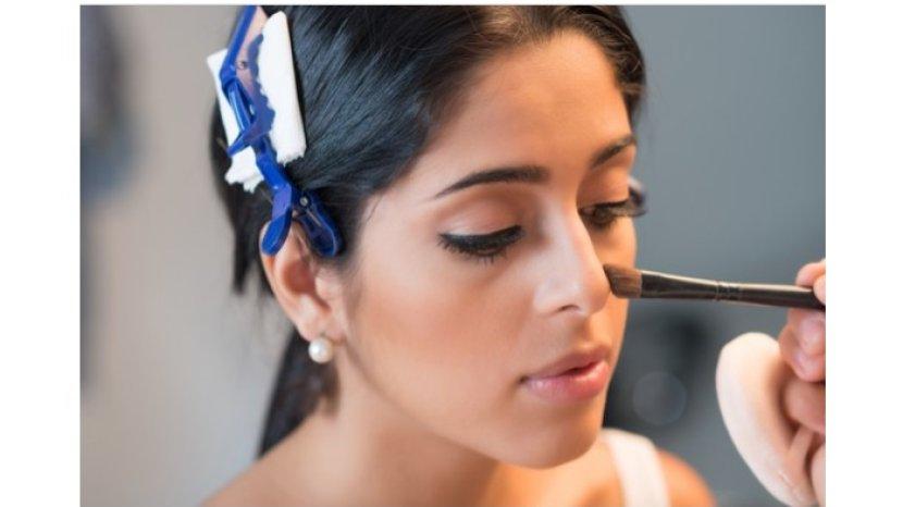 5 Rekomendasi Bronzer untuk Pemula, Membuat Make Up Terlihat Segar dan Tidak Pucat