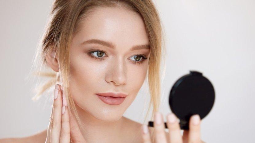 Review BLP Compact Powder, Bedak Padat yang Bikin Kulit Wajah Mulus Bebas Minyak