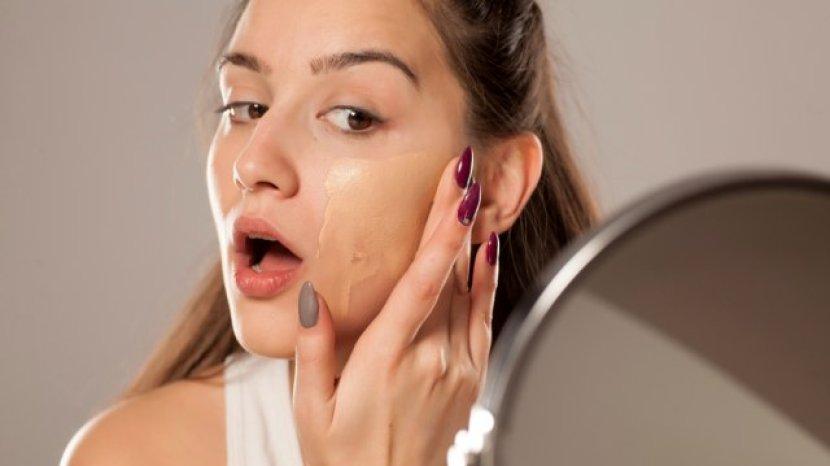 5 Rekomendasi Foundation dalam Kemasan Tube, Ringkas dan Tidak Memakan Banyak Tempat