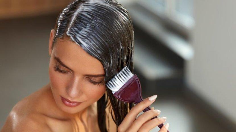 Gunakan 6 Resep Masker dari Bahan Alami Ini untuk Mengatasi Rambut Kering