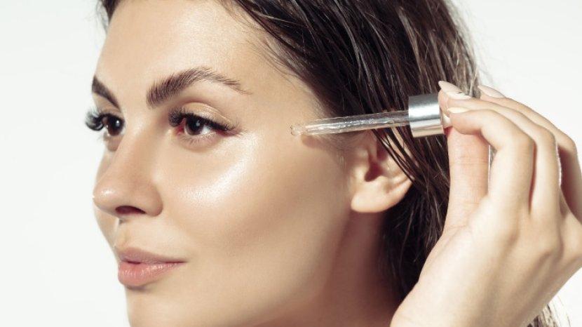 Tertarik Pakai Serum Retinol? Wajib Tahu 7 Tips Penting Ini