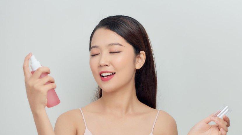 Kunci Make Up agar Awet dengan 5 Setting Spray Handal