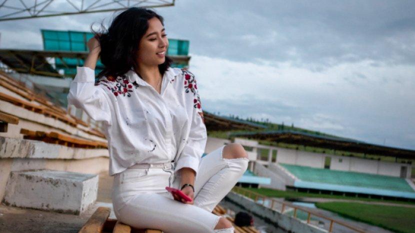 5 Rekomendasi Produk Kecantikan yang Bisa Kamu Bawa Saat Nonton Bola, Simpel dan Anti Ribet