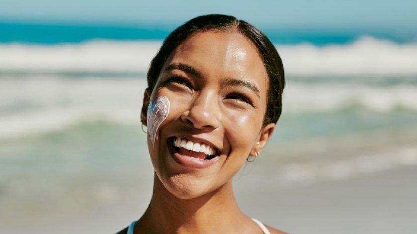 5 Rekomendasi Sunscreen Wajah yang Sedang Diskon Spesial 12.12 di Shopee