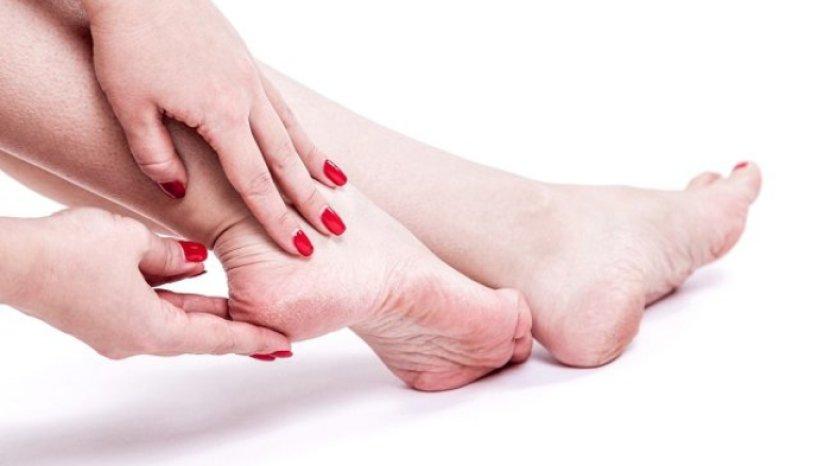 5 Bahan Alami untuk Mengobati Kaki Kering dan Pecah-pecah