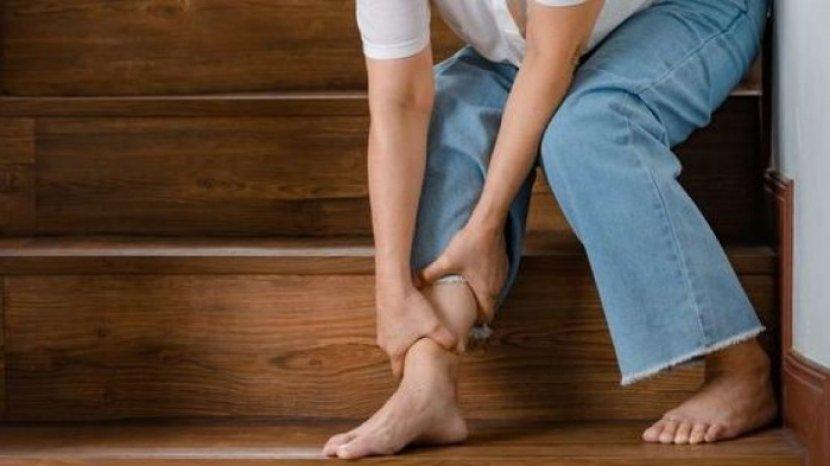 Kenali Gejala Asam Urat di Kaki, Begini Cara Mengobatinya