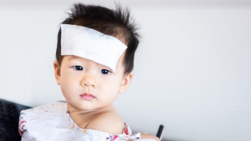 Gunakan 4 Rekomendasi Plester Kompres Instan Ini Jika Si Kecil Demam