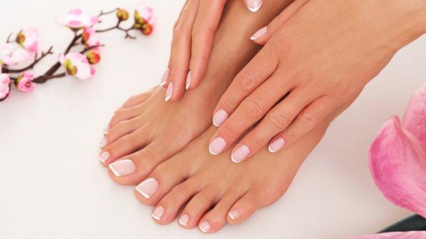 5 Warna Kuteks yang Cocok untuk Kuku Kaki