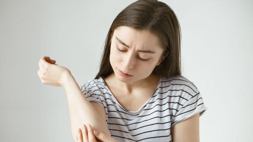 7 Kesalahan saat Mandi yang Menyebabkan Kulit Jadi Kering, Cara Mencukur Ternyata Berpengaruh