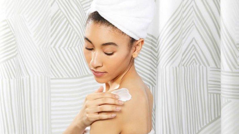 Review SHINZU'I Lightening Body Scrub Matsu, Efektif Cerahkan Kulit Seketika