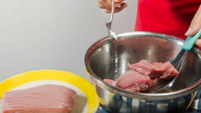 5 Tips Cepat Hilangkan Sisa Lemak Daging Sapi pada Panci dan Wajan, Caranya Gampang Dilakukan