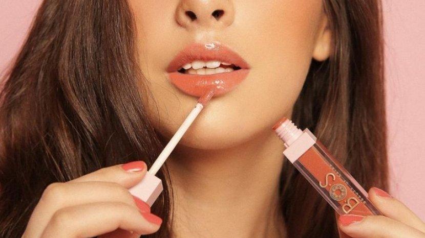 5 Rekomendasi Lip Gloss Terbaik dengan Kandungan Vitamin E, Bikin Bibirmu Terlihat Sehat