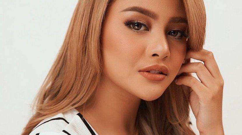 5 Rekomendasi Warna Lipstik Pixy untuk Tampilan Make Up Natural Wanita Indonesia