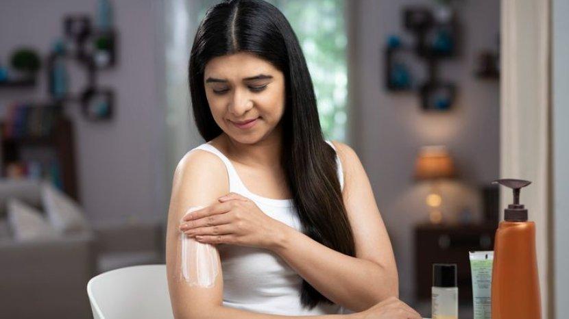 Review SHINZUI Skin Lightening Body Scrub Kensho yang Miliki Aroma Menenangkan