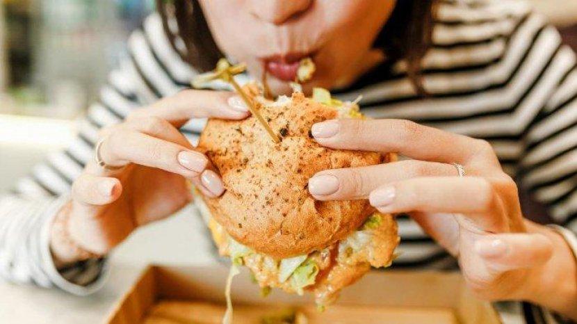 Makan Cepat Memiliki Dampak Buruk Bagi Kesehatan, Asam Lambung hingga Obesitas