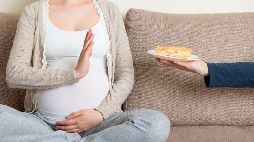 7 Makanan dan Minuman yang Jadi Pantangan Ibu Hamil, Salah Satunya Telur Setengah Matang
