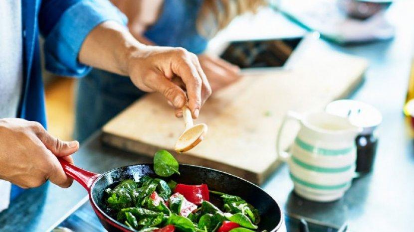 5 Tips Merawat Panci Teflon Supaya Awet dan Aman, Sebaiknya Hindari Suhu Tinggi
