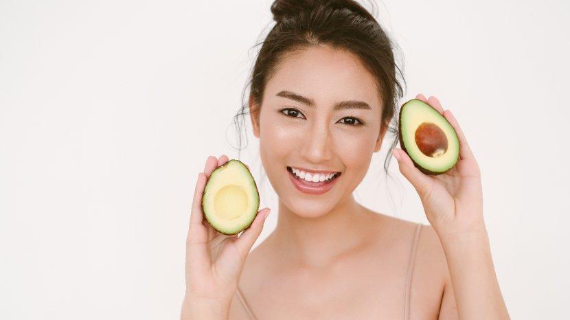 Selain Lezat Dikonsumsi, Buah Alpukat Ternyata Punya Segudang Manfaat untuk Kulit Wajah