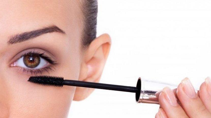 Gunakakan Squeeze Me Up Emina Browcara dan Mascara Agar Tampilan Wajah Tetap Sempurna