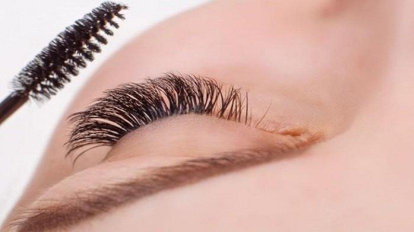 Tanpa Eyelash Extention, Kamu Tetap Bisa Memperindah Bulu Mata Bak Supermodel