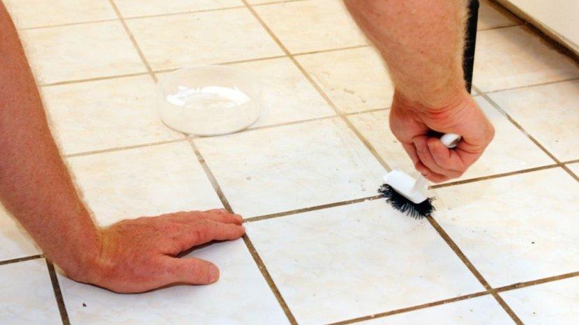 Tak Cukup Disikat Saja, Lakukan 6 Cara Ini untuk Menghilangkan Noda Kuning di Keramik Kamar mandi