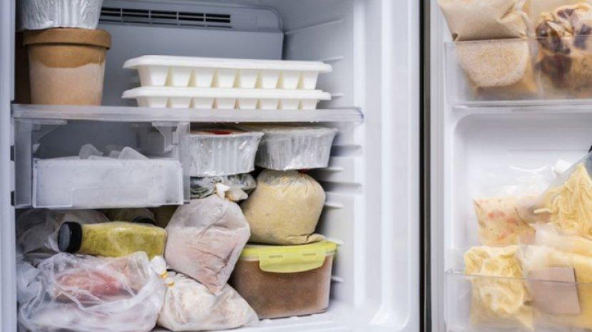 6 Bahan yang Bisa Disimpan di dalam Freezer, Termasuk Mentega dan Bawang