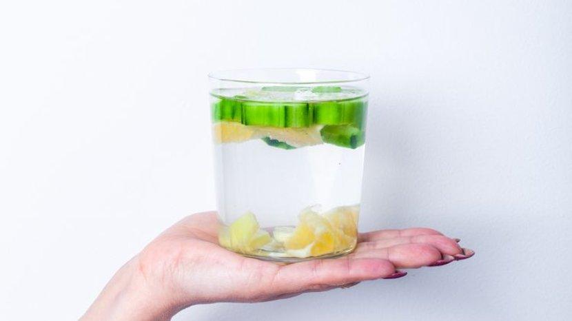 Perut Mulai Terlihat Buncit? Rutin Minum 7 Ramuan Minuman Detoks Ini untuk Mengatasinya