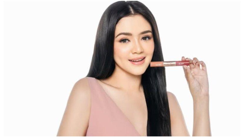 mustika-ratu-Beauty-Queen-Double-Dose-Lip-Matte-Gloss8.jpg