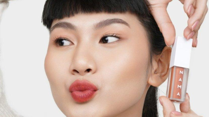 5 Rekomendasi Lip Tint Terbaik dengan Warna Cantik anti Menor
