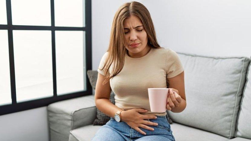 nyeri-perut-saat-menstruasi-bisa-diatasi-dengan-minuman-alami.jpg