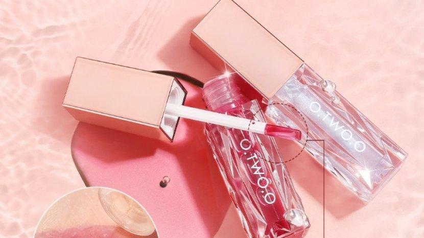 6 Rekomendasi Lipstik Glossy Look Terbaik yang Bisa Bikin Kamu Tampil Cantik Sepanjang Hari