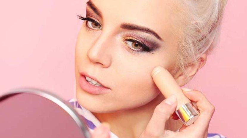 Cari Blush On Stick yang Praktis Digunakan? Ini 5 Rekomendasi Produk Terbaiknya