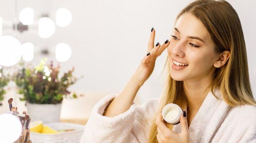 Rawat Kulit Wajah Kering dengan 5 Rekomendasi Sleeping Mask Terbaik
