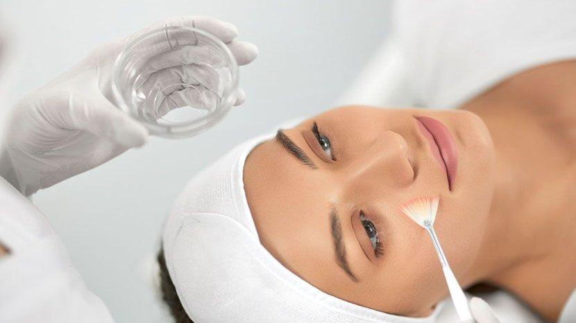 Bersihkan Pori-pori Wajah dengan 5 Peeling Gel Terbaik
